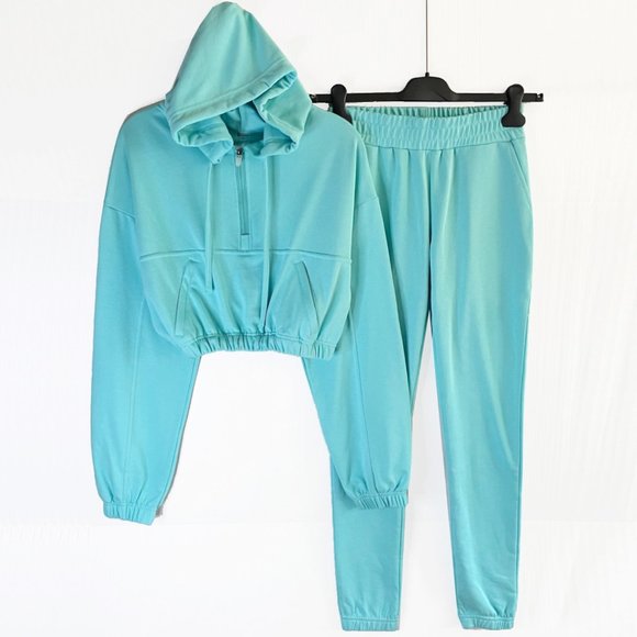 Women Top & Jogger Set Aqua Blue NWOT - Size S - Picture 3 of 13